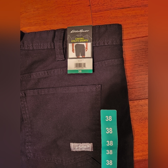 NWT Eddie Bauer Men's Canvas Utility Shorts, Sz 38, Black - Picture 3 of 3